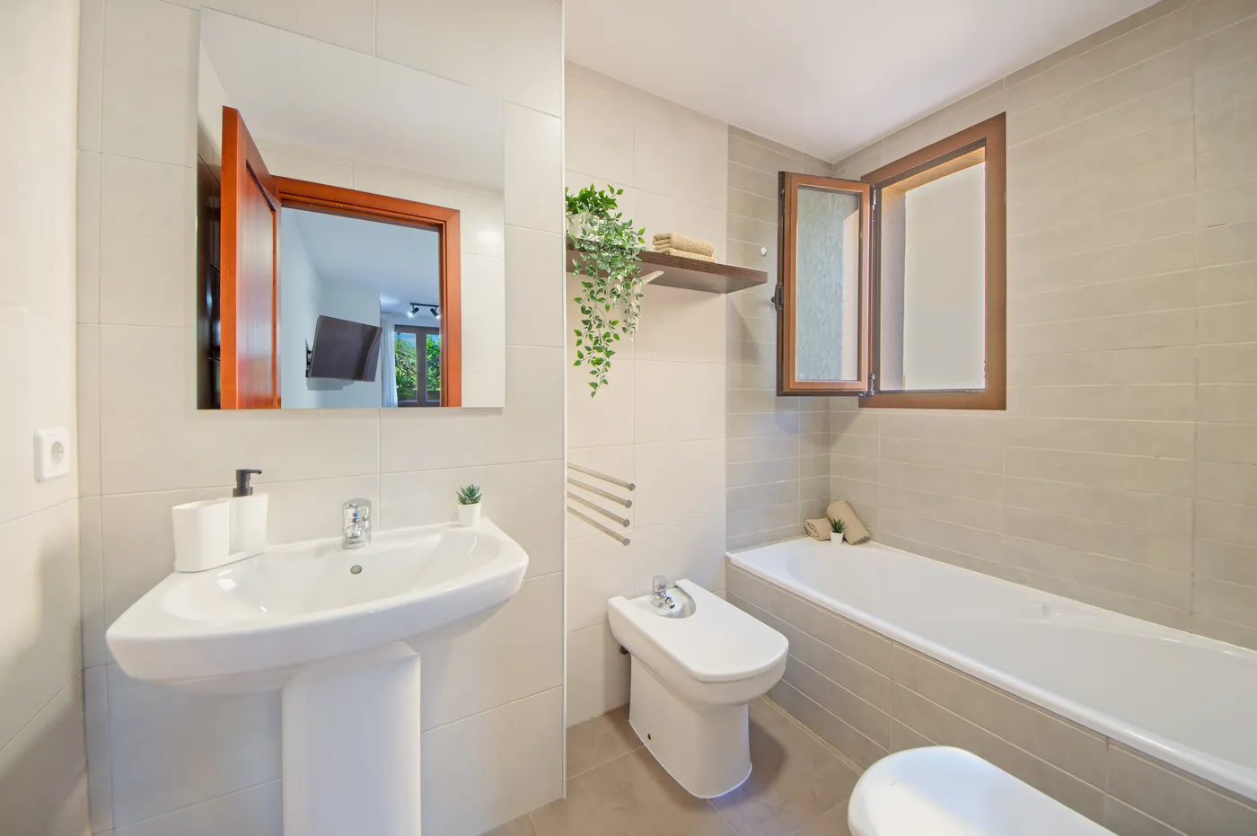 Baño cuidado: las juntas y la ventilación evitan el desgaste caro