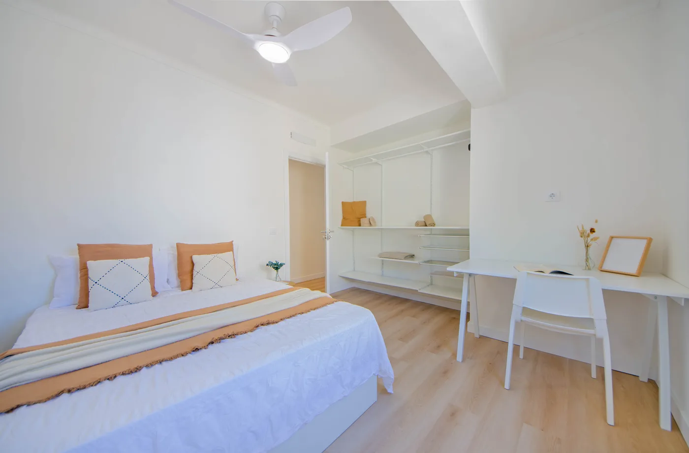 Dormitorio principal luminoso